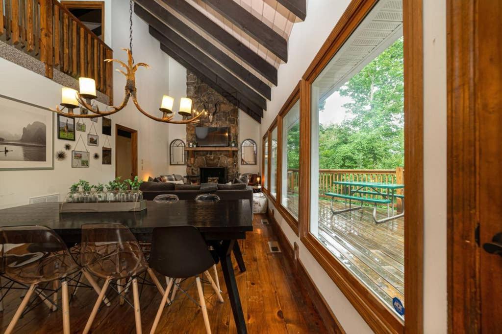 A Smoky Mountains Retreat - Chalet De Montagne Villa Gatlinburg Ngoại thất bức ảnh