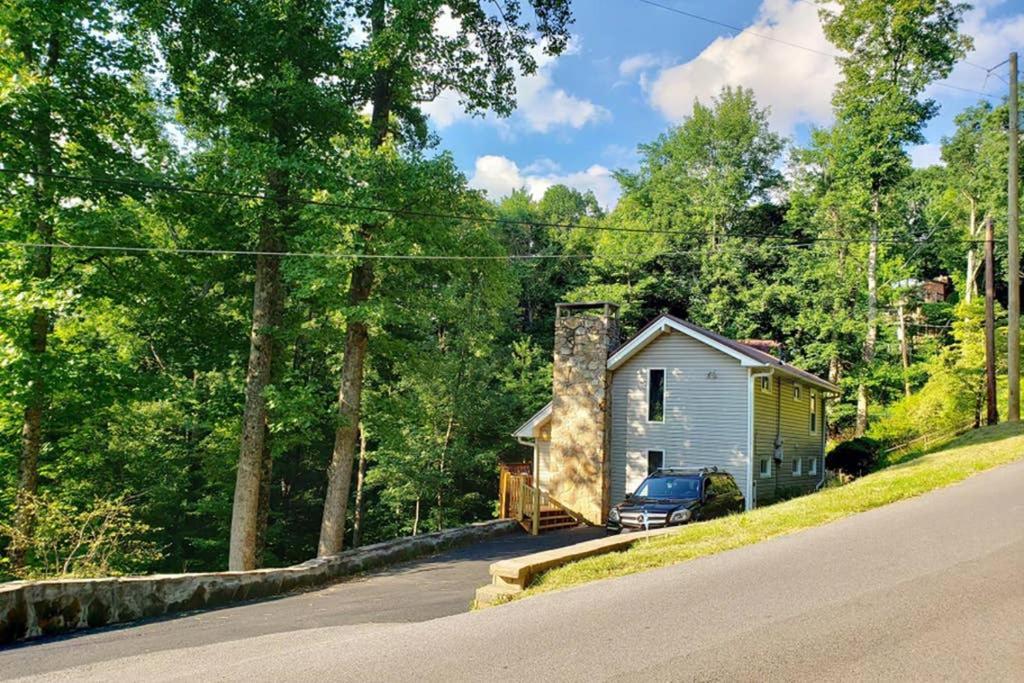 A Smoky Mountains Retreat - Chalet De Montagne Villa Gatlinburg Ngoại thất bức ảnh